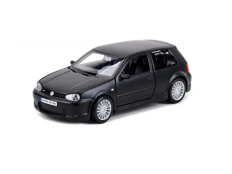 Volkswagen Golf R32 Matte Black – Maisto 1:24 Diecast