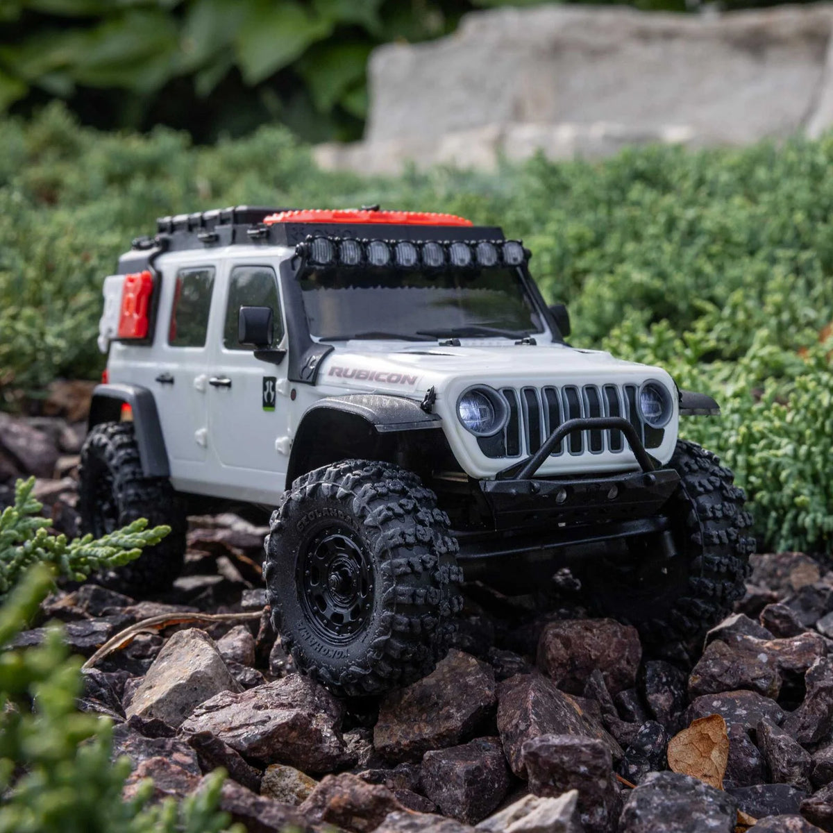 Axial SCX30 Jeep Wrangler JLU 4X4 RTR RC Rock Crawler – White – 1:30