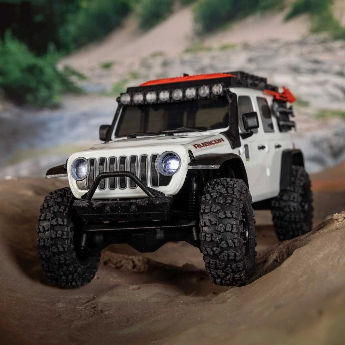 Axial SCX30 Jeep Wrangler JLU 4X4 RTR RC Rock Crawler – White – 1:30